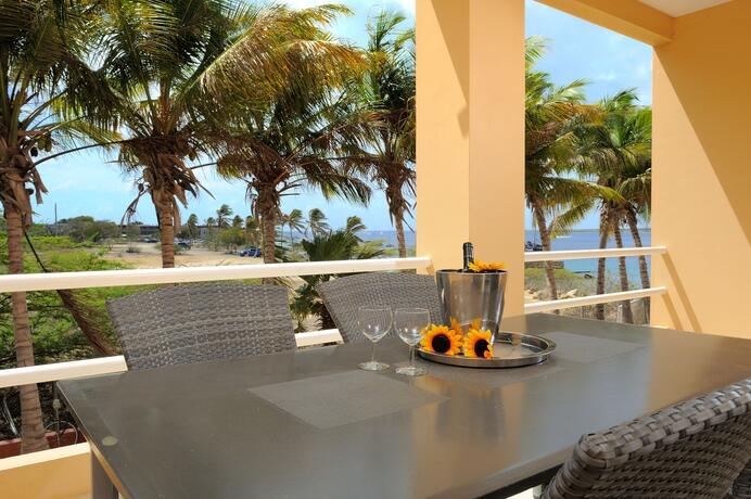 Photo – Aparthotel Den Laman Condominiums