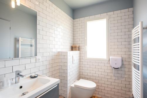 Bathroom – Villa Zenith Hostel - Surf House et l&amp;#039;Annexe