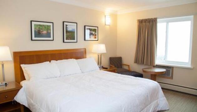 Foto de Twin Pine Inn &amp; Suites