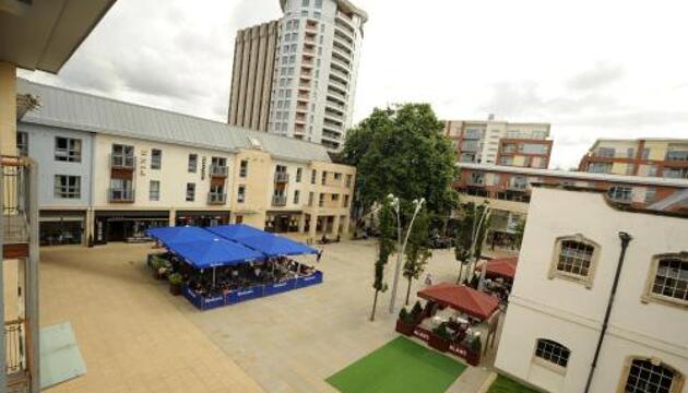 Photo – Apartments PREMIER SUITES PLUS Bristol Cabot