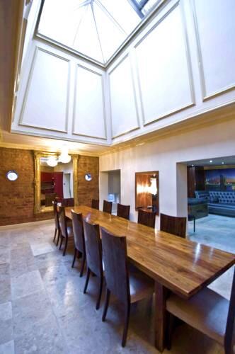Dining – Aparthotel Signature Living Bold Street
