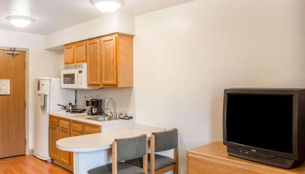 Photo – Suburban Extended Stay Hotel Dayton - WP AFB