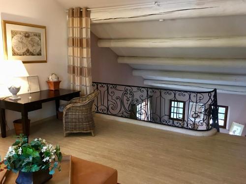 Foto de una habitación de Villa Mas St Jean B&amp;amp;B