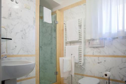Foto del baño de Aparthotel Palazzo La Fenice