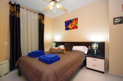 Foto de una habitación de Apartamentos City Beach Lluch