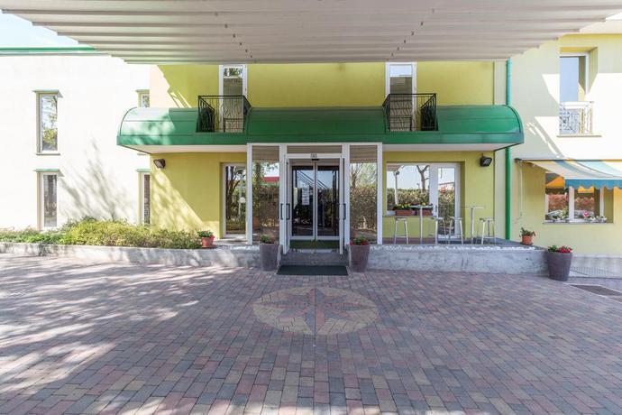 Foto del exterior de Roy Hotel