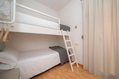 Foto de una habitación de Apartamentos Ses Eufabietes
