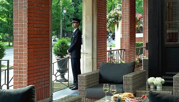 Foto de The Lord Nelson Hotel &amp; Suites