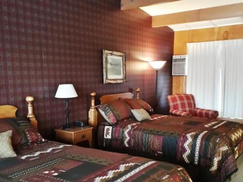 Room – Hotel Birchwood Inn