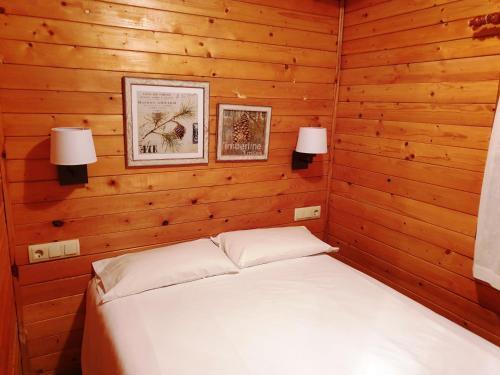 Foto de una habitación de Aiguestortes Camping Resort