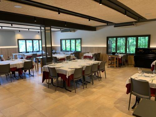 Foto de restauración de Bungalows - Càmping El Solsonès