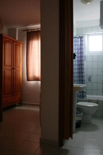 Foto del baño de La Palma Hostel by Pension Central