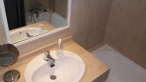Foto del baño de Alquileres Vacacionales Soldeu Paradis Tarter Mig