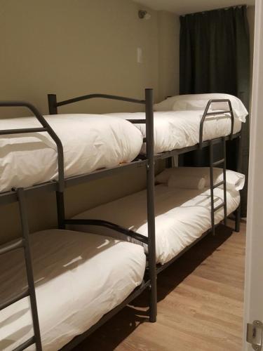 Foto de una habitación de Apartamentos Renttarter Sans Espais