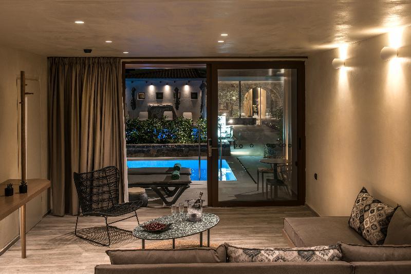 Foto del entorno de Petousis Hotel &amp;amp; Suites