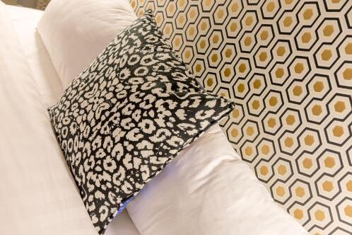 Room – Vacation Rentals Smartflats Design - Schuman