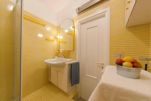 Foto del baño de Alquileres Vacacionales Hintown La Finestra on the Piazzetta in Portofino