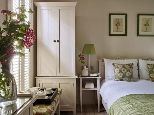 Room – Hotel Cotswold Grange