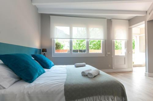 Foto de una habitación de Apartamentos Weflating Suites Sant Antoni Market