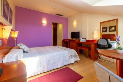 Foto de una habitación de Hotel MIRAVALLE ADMITIMOS MASCOTAS ABIERTO 24 HORAS