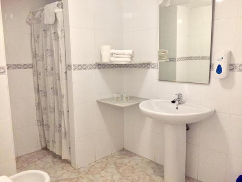 Foto del baño de Hotel CHINASOL Low Cost