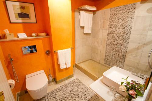 Foto del baño de Hotel La Torre del Visco - Relais &amp;amp; Châteaux