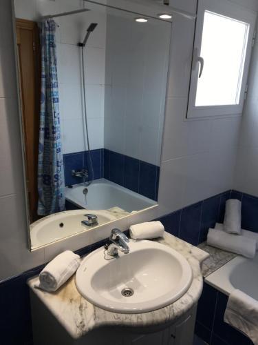 Foto del baño de Apartamentos Ágora Volta II