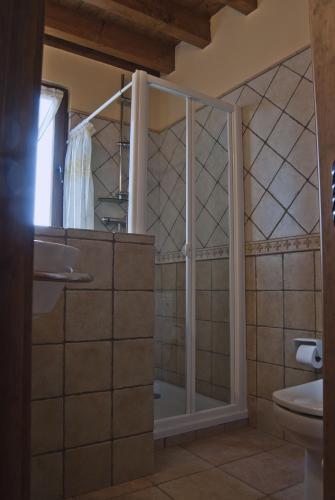 Bathroom – Centro de Turismo Rural La Coruja del Ebro