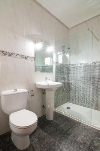 Foto del baño de Santa Ana Hostal