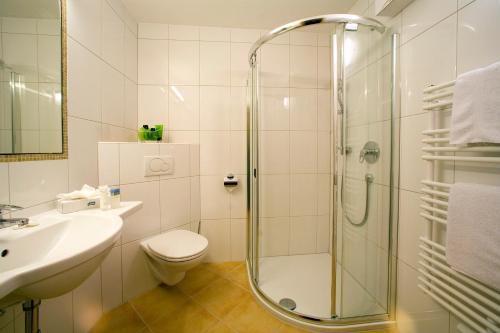 Bathroom – Alpenhotel Tirolerhof