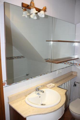 Foto del baño de Hotel Bardal de Huerta