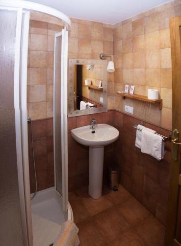 Bathroom – Hostal Rural La Tintoreria