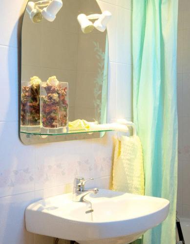 Foto del baño de Hotel Can-Vic