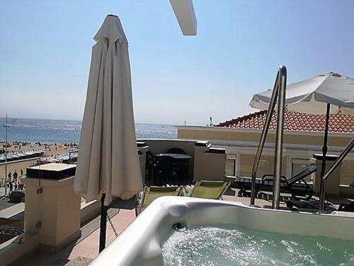 Foto general de Bed-and-Breakfast By the Sea