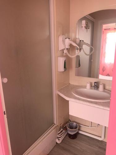 Foto del baño de Family Hôtel - Site du Parc