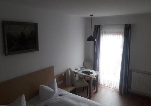Foto de una habitación de Hotel Garni Post