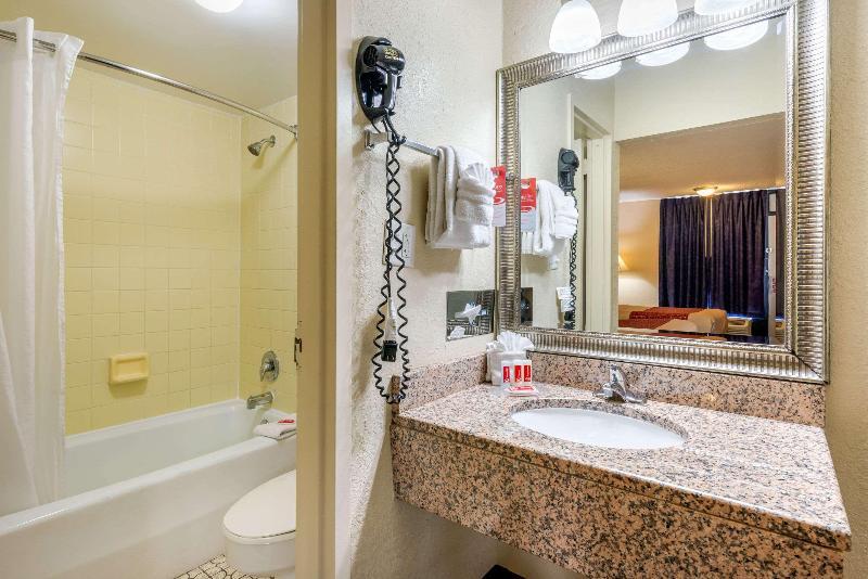 Foto del baño de Motel Econo Lodge International Drive