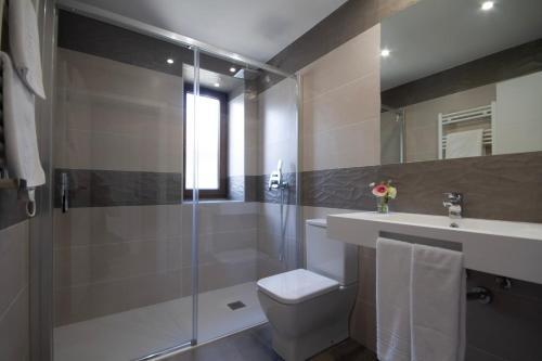 Foto del baño de Hotel Río Asón