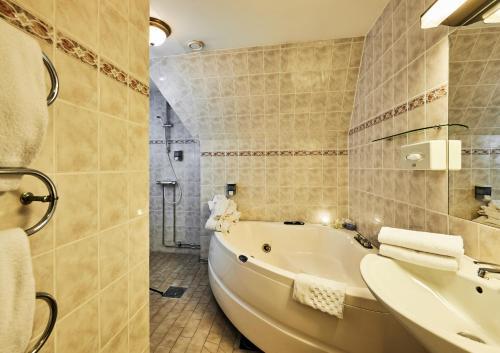 Foto del baño de Hotel Fars Hatt, Sure Hotel Collection by Best Western