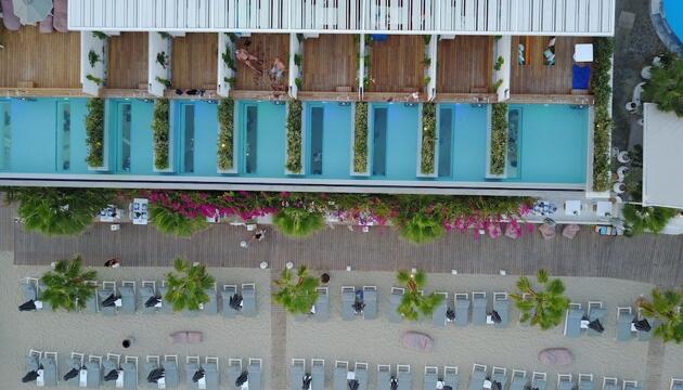 Foto de Mykonos Dove Beachfront Hotel