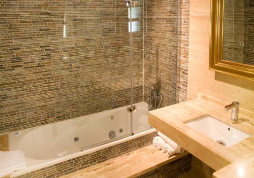 Foto del baño de Casa Rural Las Casas Rurales Huerta San Benito