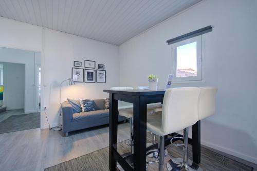 Foto de restauración de Aparthotel Posh Residences