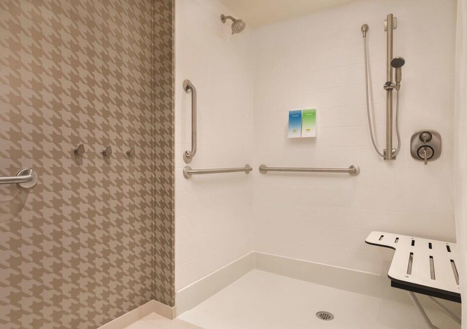 Foto del baño de Hotel Home2 Suites By Hilton Chicago River North