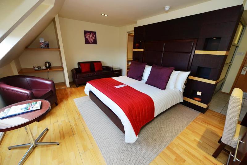 Foto de una habitación de Glynhill Hotel &amp;amp; Spa near Glasgow Airport