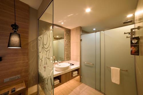 Foto del baño de Hotel Mercure Selangor Selayang