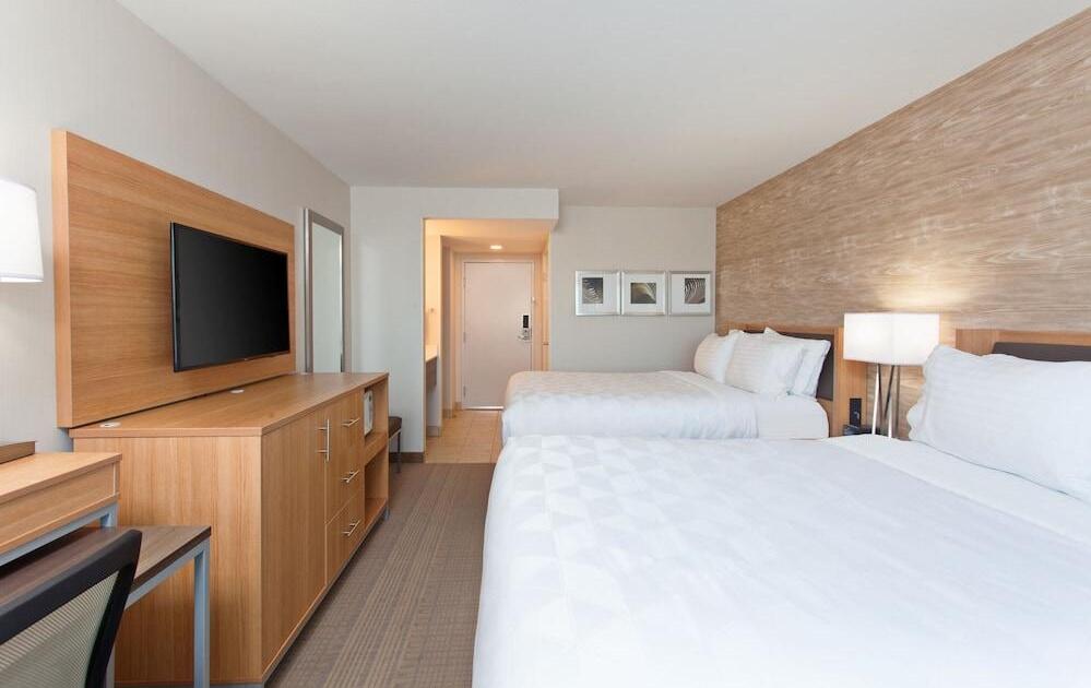 Foto de una habitación de Holiday Inn Palmdale-Lancaster, an IHG Hotel