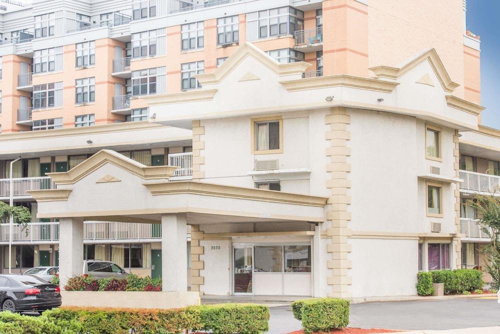Foto general de Hotel Days Inn by Wyndham Arlington Pentagon