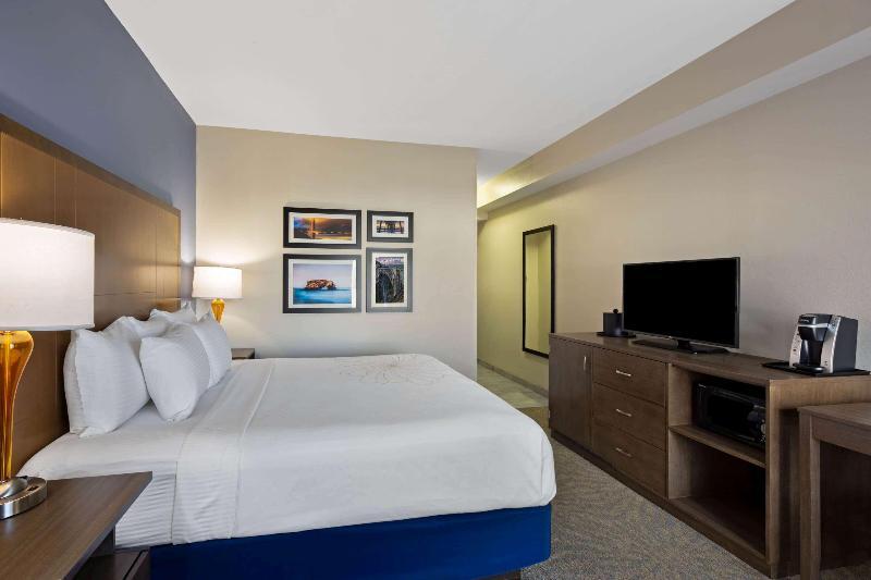 Foto de una habitación de Hotel La Quinta by Wyndham Morgan Hill-San Jose South
