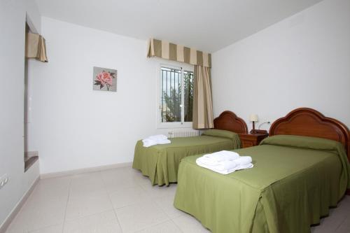 Foto de una habitación de Casas y chalets Sunway Torre La Veleta