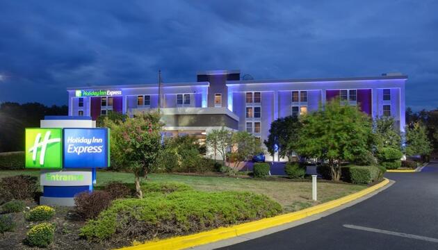 Foto de Holiday Inn Express Washington DC East- Andrews AFB, an IHG Hotel
